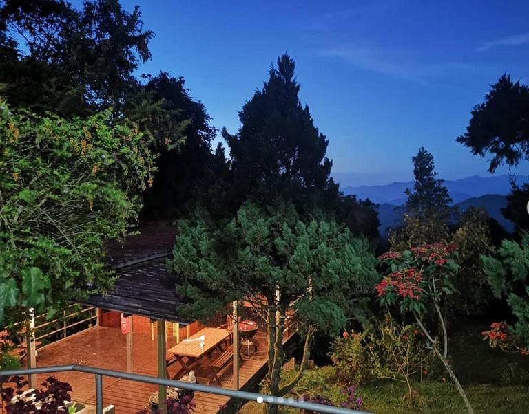 J Residence Kampong Kundassan エクステリア 写真