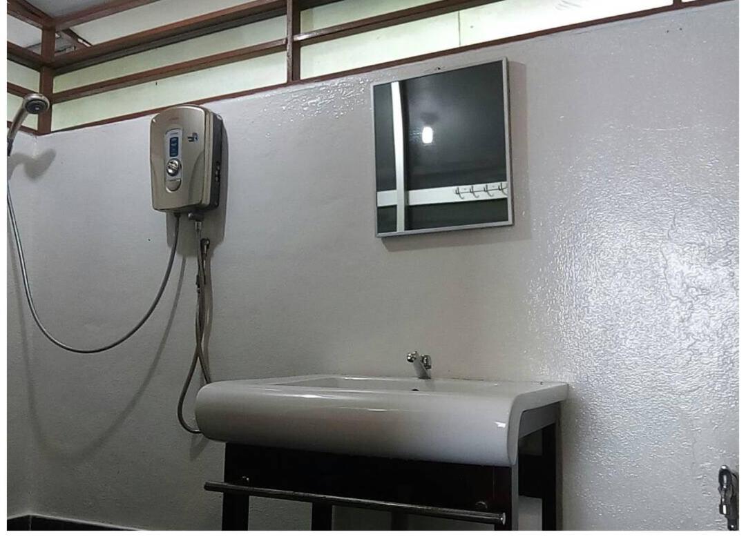 J Residence Kampong Kundassan 部屋 写真